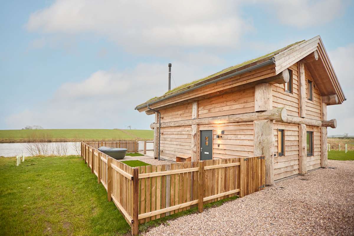 Cabin on the Loch – photo 25