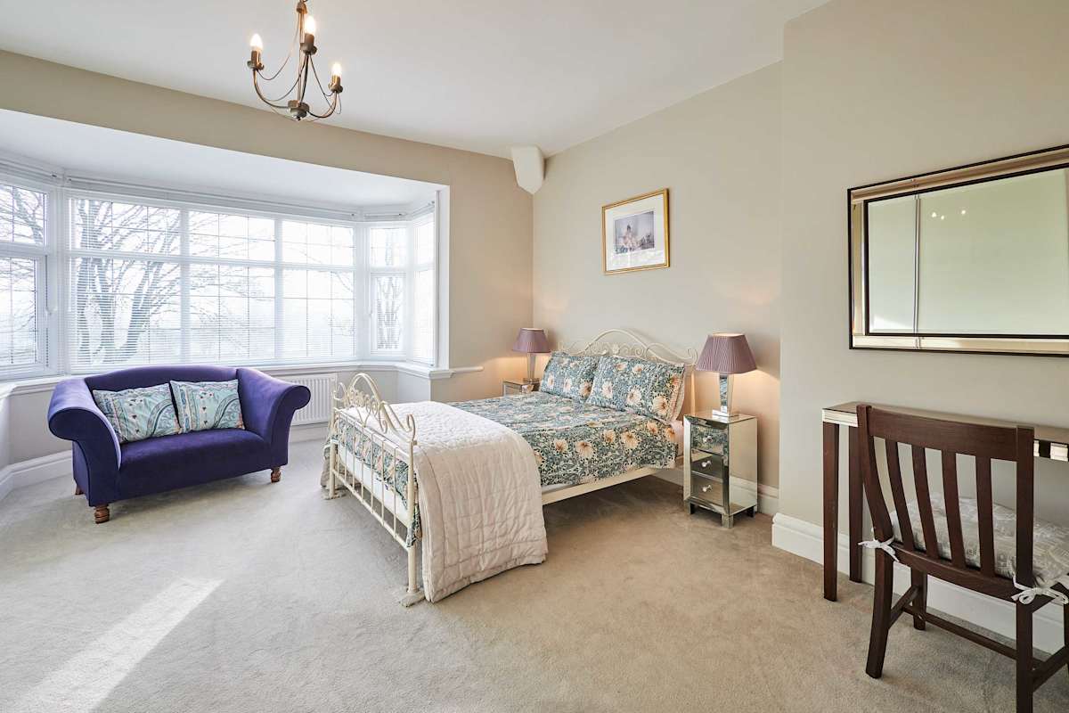 Deepdale Apartment – photo 3