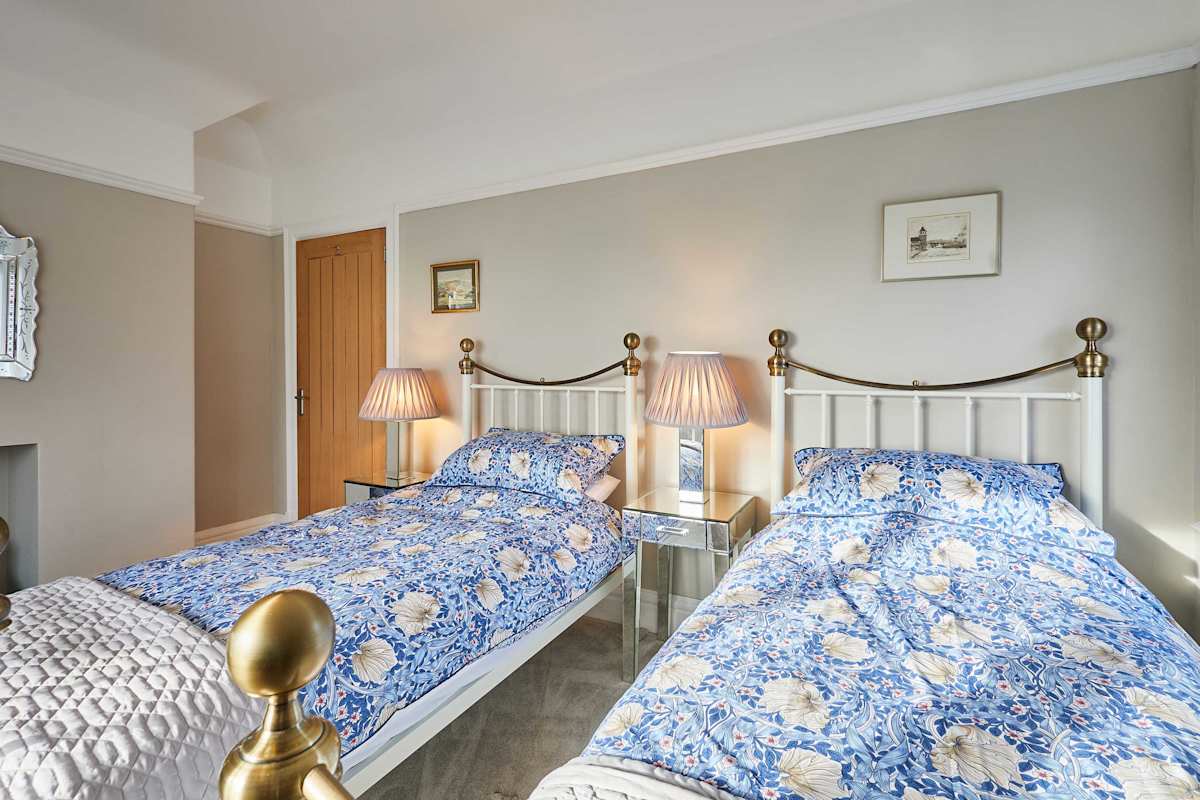 Deepdale Apartment – photo 18