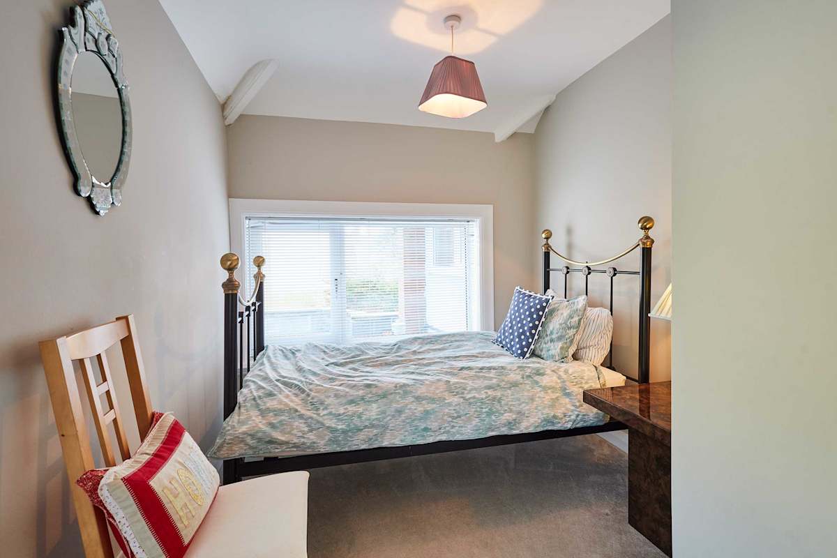 Deepdale Apartment – photo 14