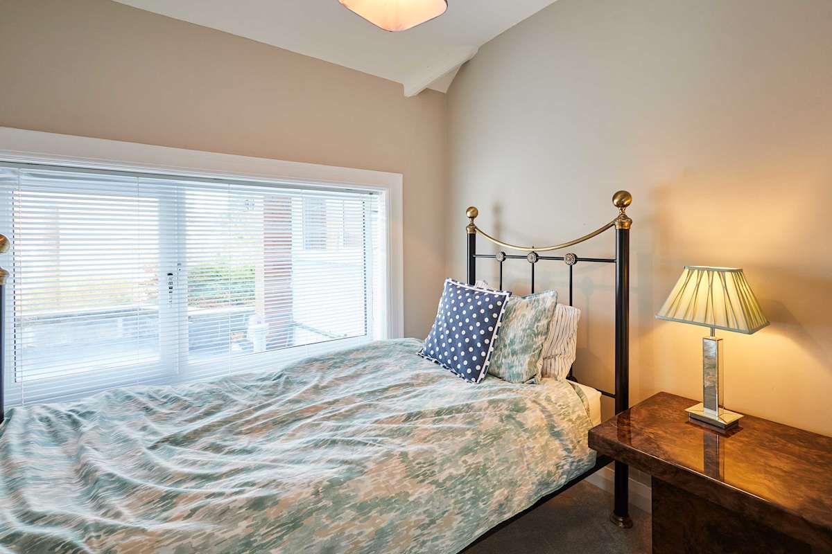 Deepdale Apartment – photo 15