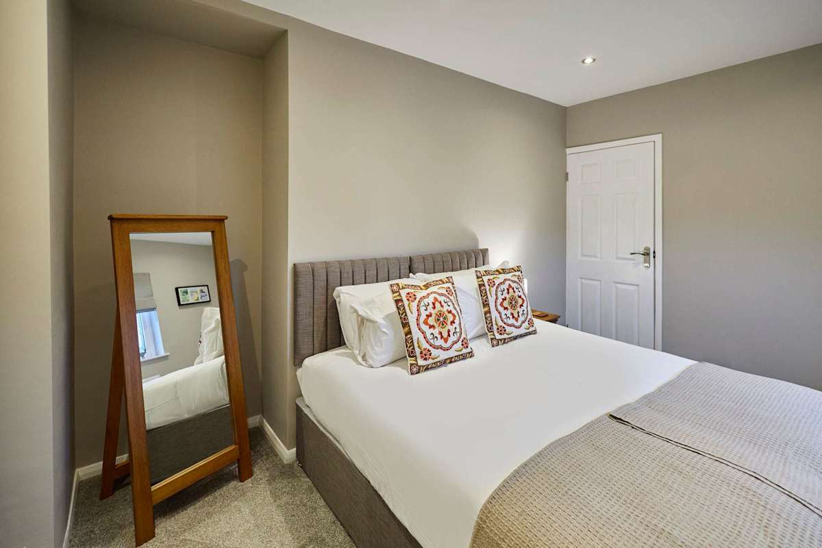Crescent House – photo 19