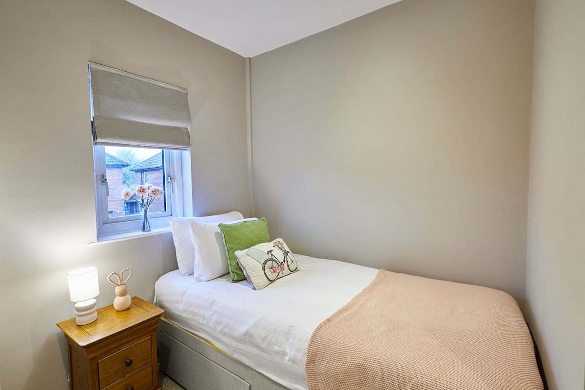 Crescent House – photo 22