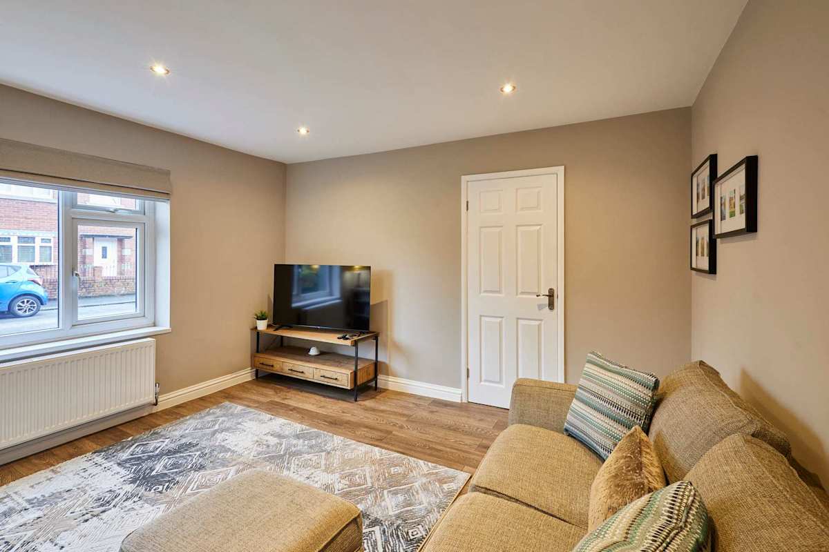 Crescent House – photo 15