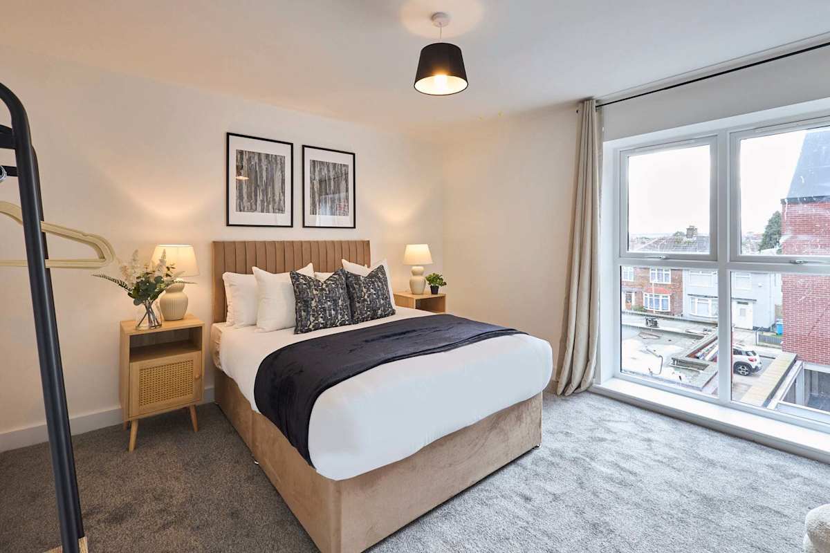 10 Queens Court – photo 2