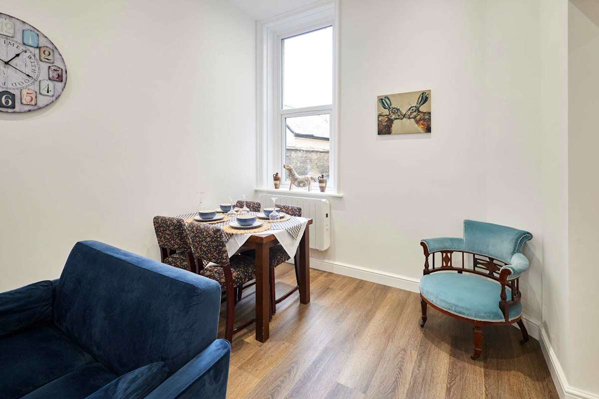 The Coach House Apartment 3 – photo 8