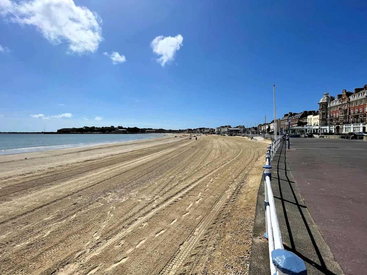 The Aquamarine Weymouth Beach – photo 22