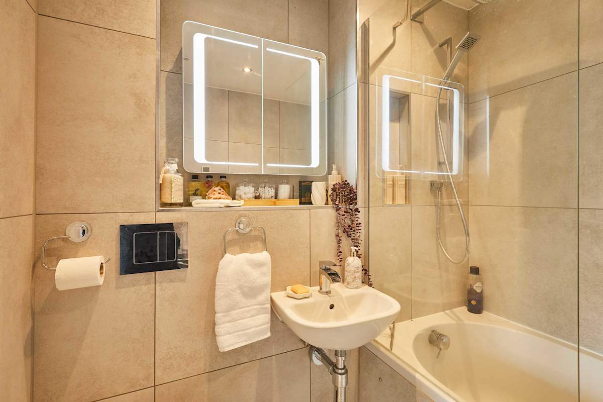 Apartment 8 – photo 17