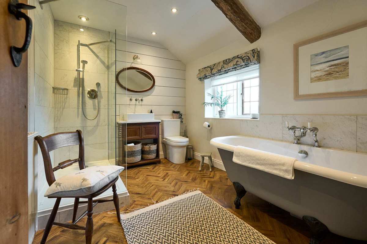 Woodcutters Cottage – photo 21