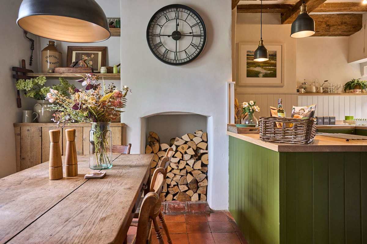 Woodcutters Cottage – photo 10