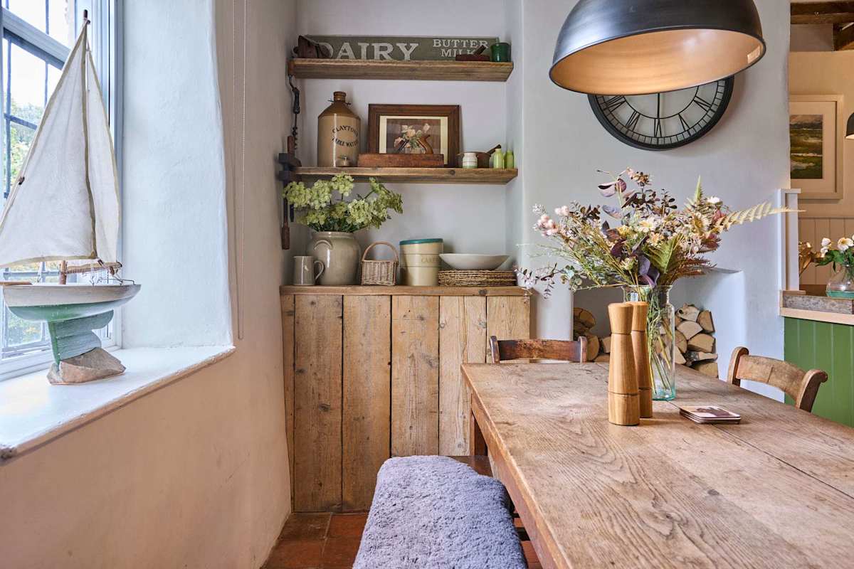 Woodcutters Cottage – photo 14