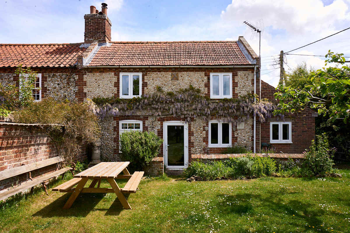 Teal Cottage – photo 1