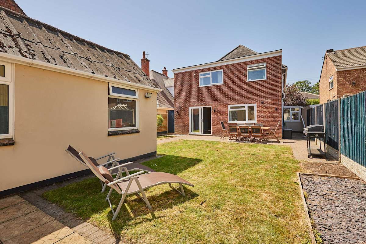 Roseberry Avenue – photo 26