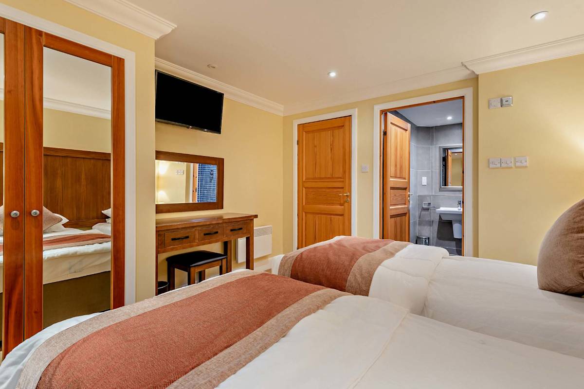 Blackthorne Lodge – photo 18