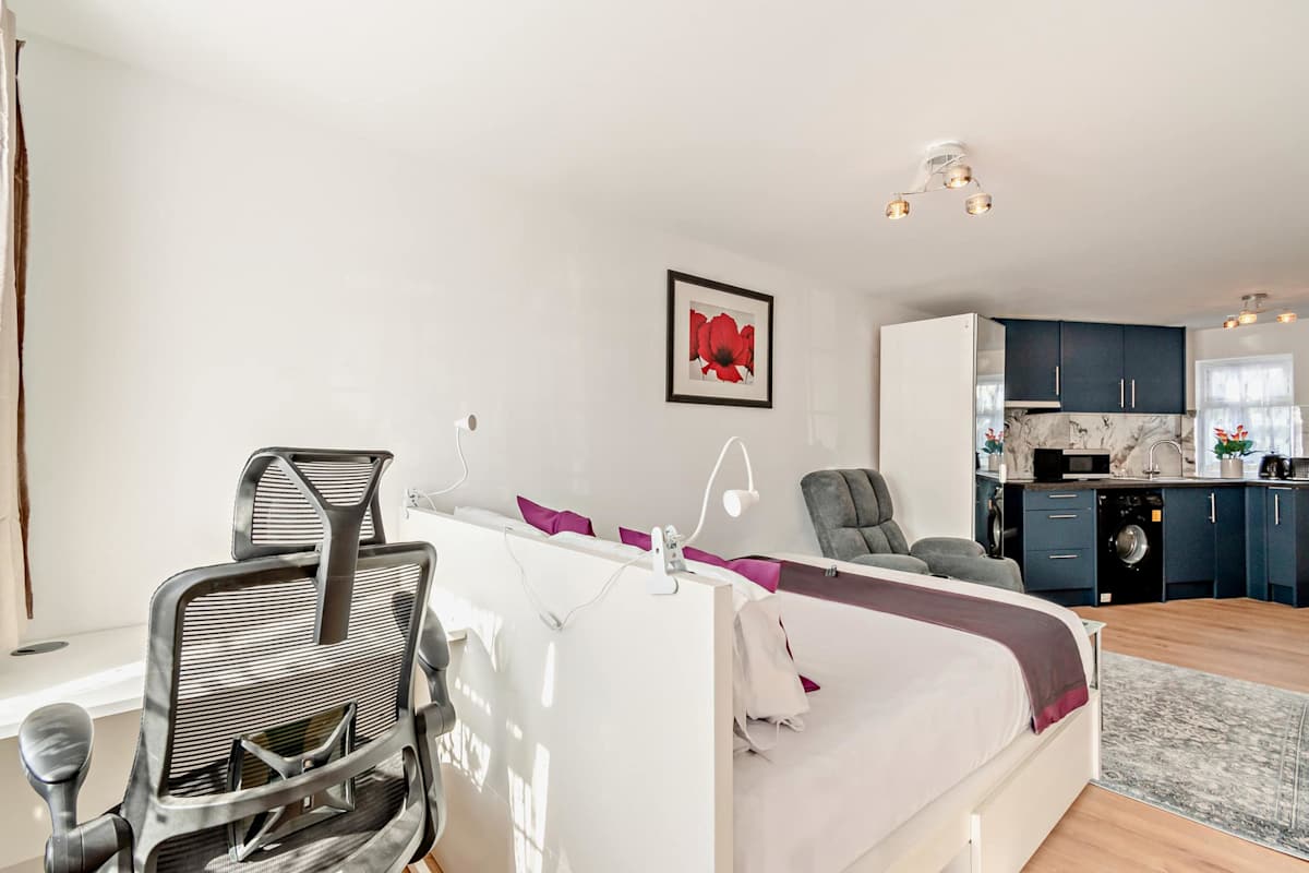 Poplar Apartment – photo 12