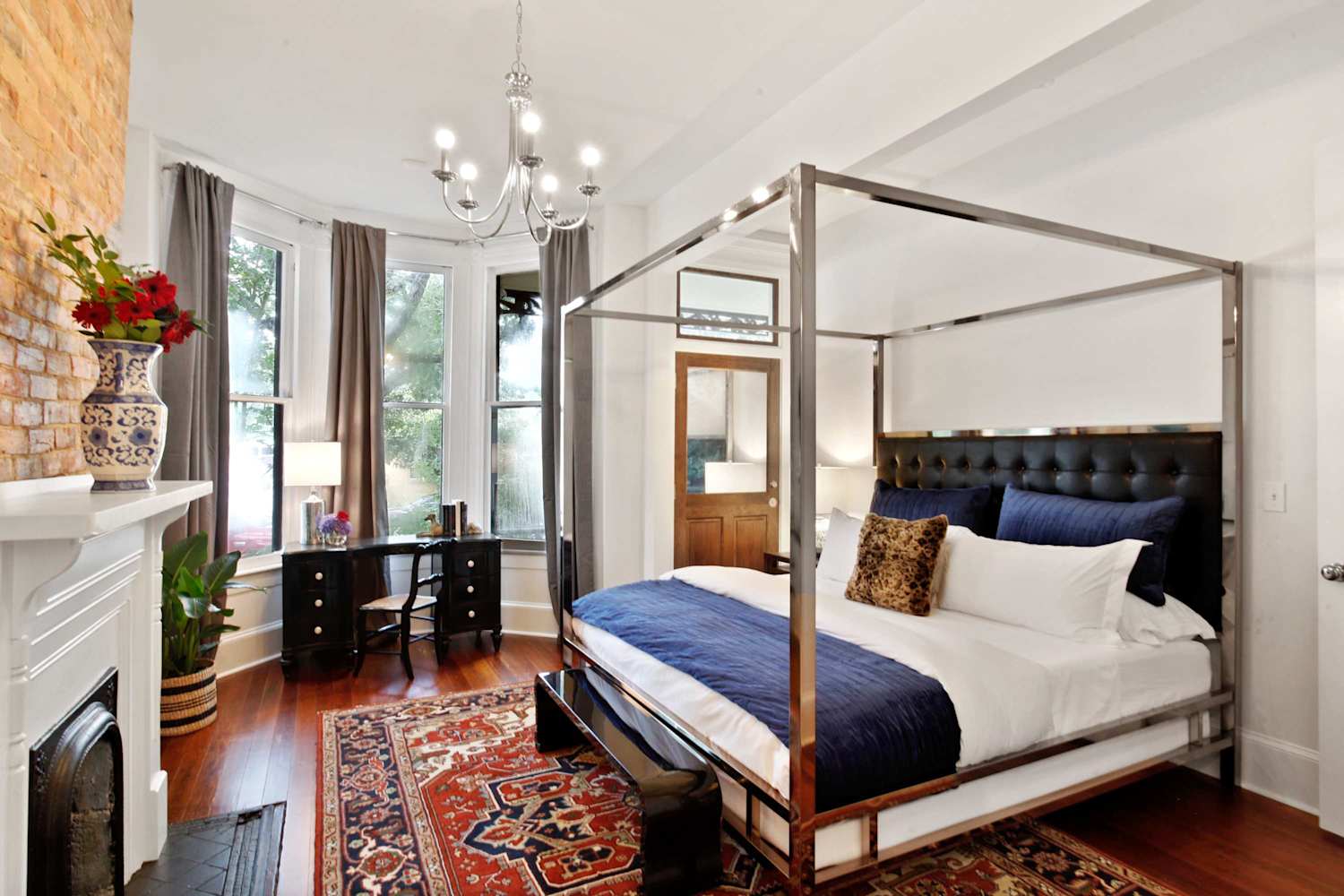 8BR Victorian | Private Courtyard | Forsyth Park photo 2