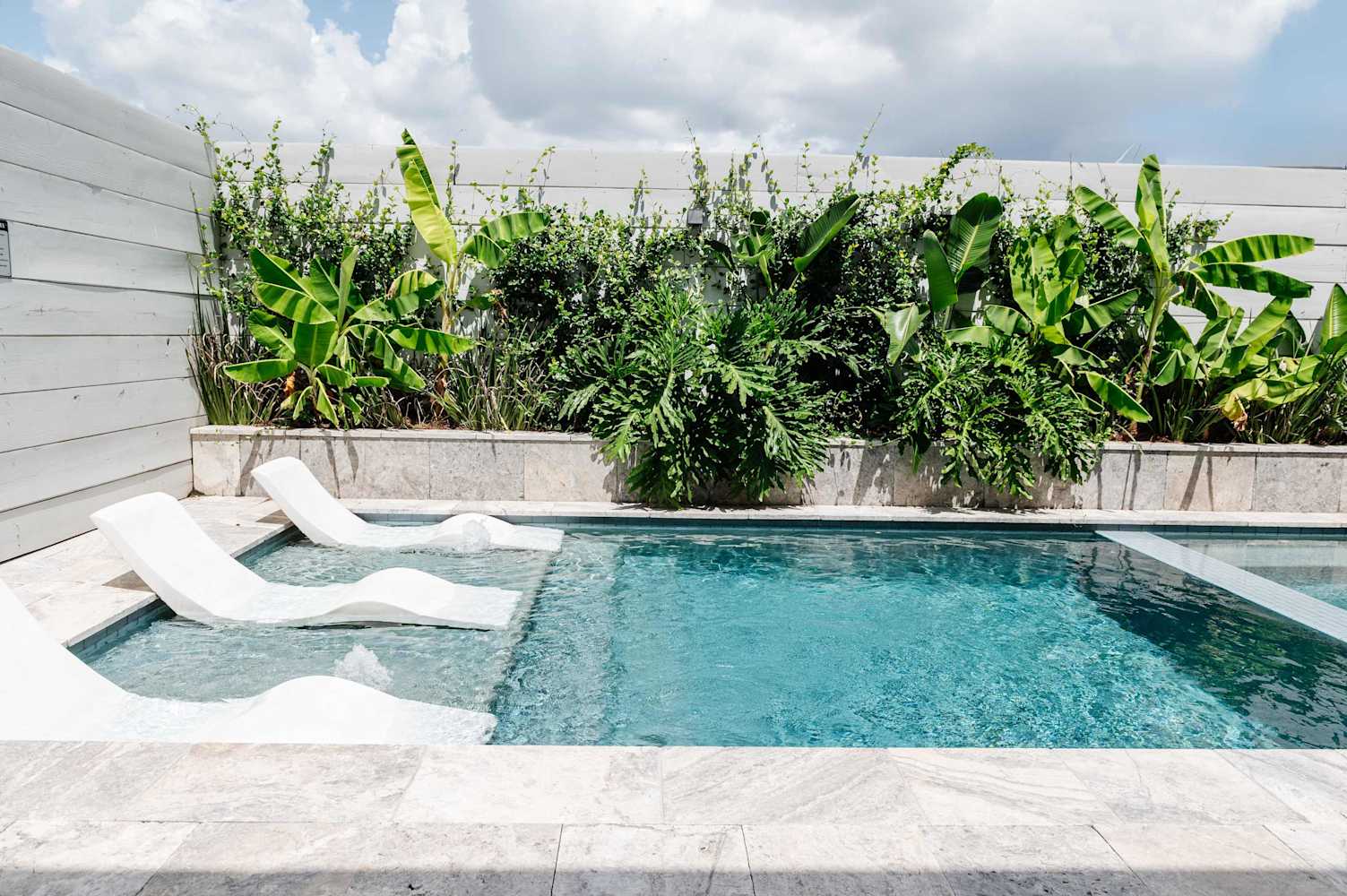 The 1300 | Large 7 Bedroom Home, Heated Pool & Spa photo 2