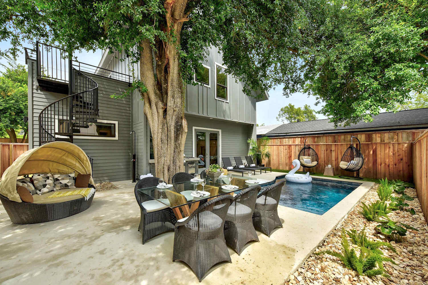 9BR East Austin Combo | Pool & Outdoor Dining photo 1