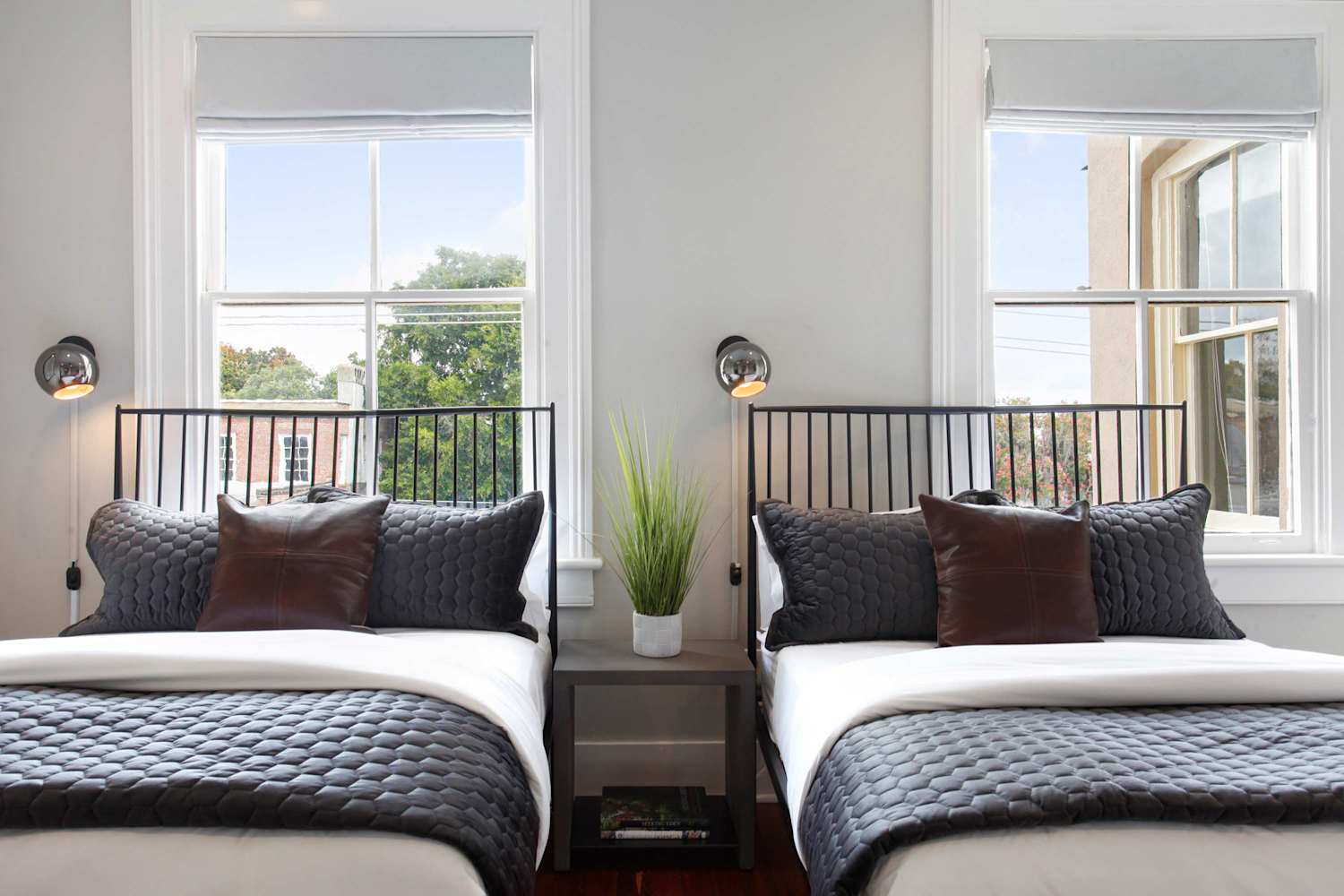 Restored 1800's Condo | Downtown Savannah photo 2