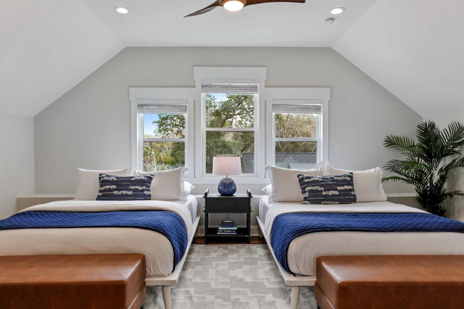 6BR Estate & Cottage | Hot Tub | Near Beach photo 2