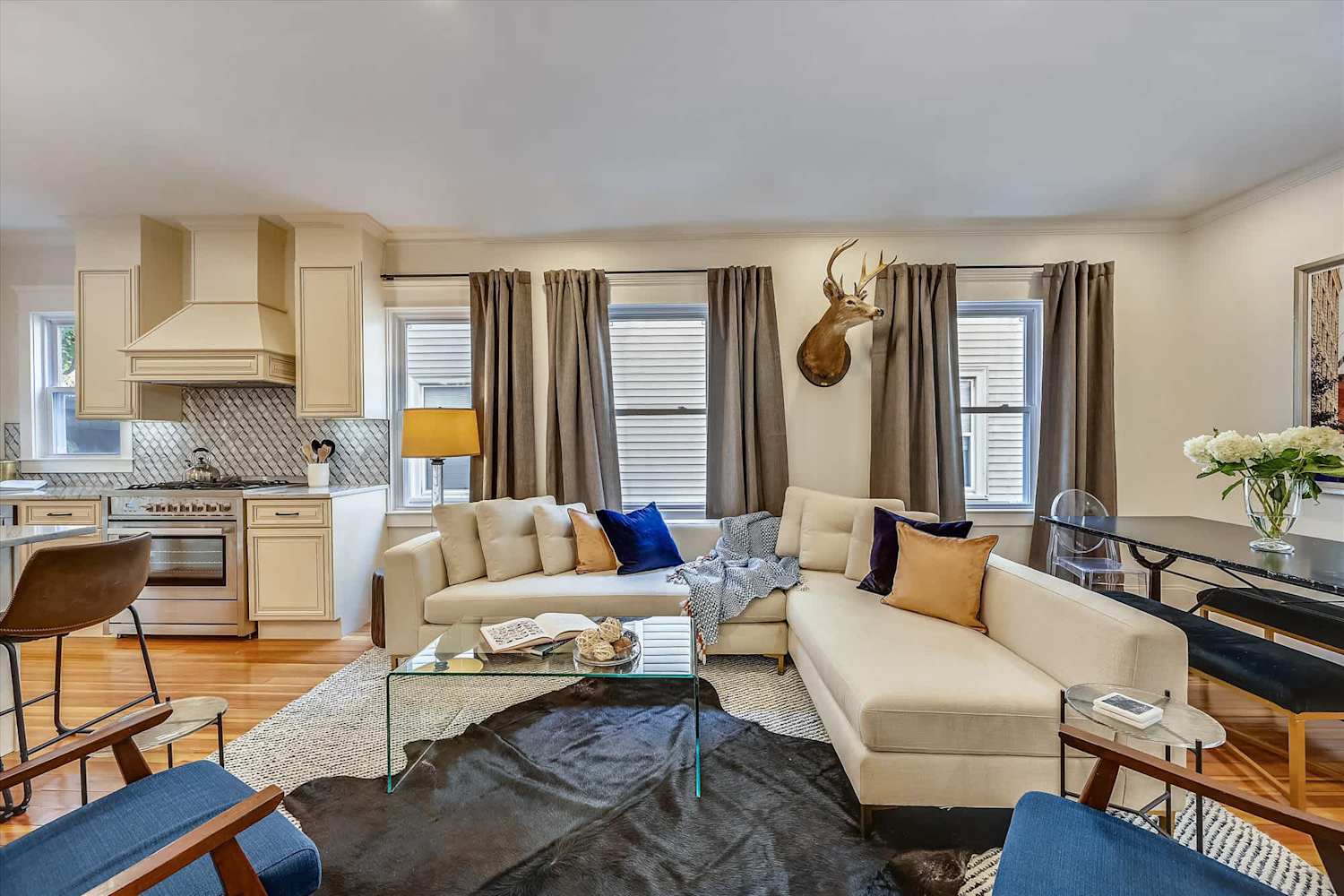 Grand 10BR Jamaica Plain | Dual Floor Combo photo 1