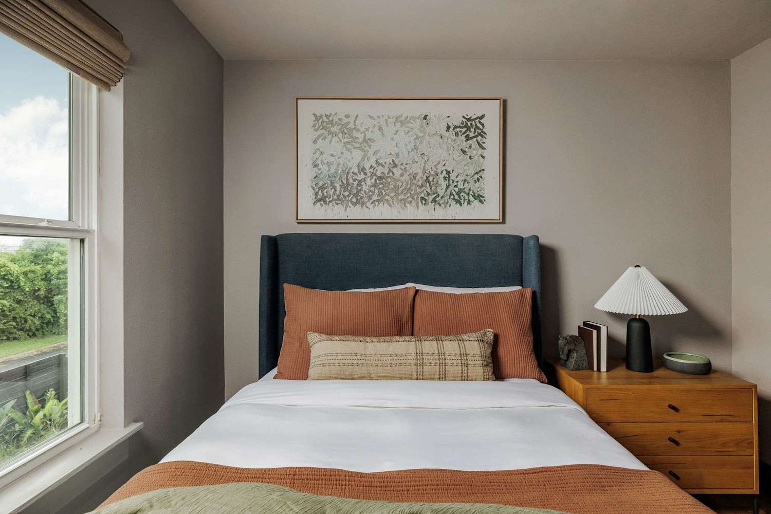 Rare 5BR East Austin Home | Shared Pool & DT Drive photo 2