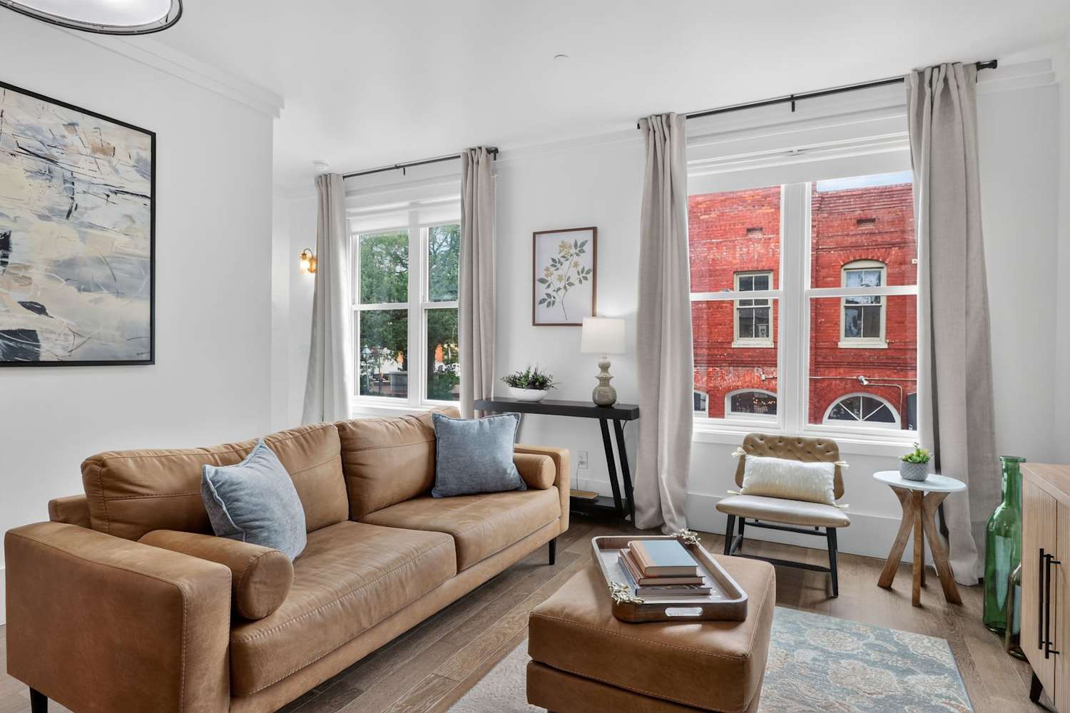 Contemporary Condo, Downtown Savannah photo 1