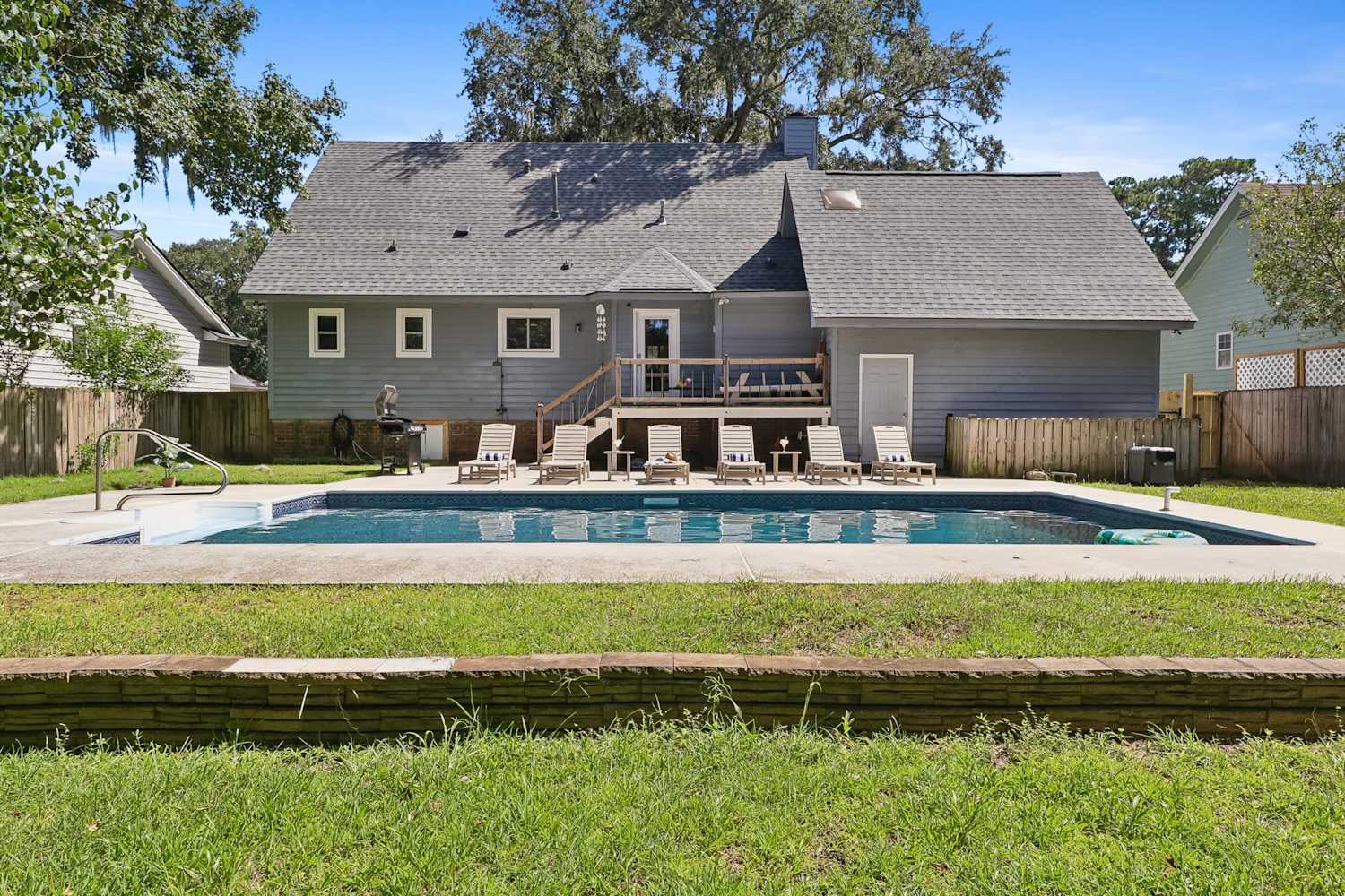 4BR Savannah Retreat, Heated Pool, Grill & Garden photo 1