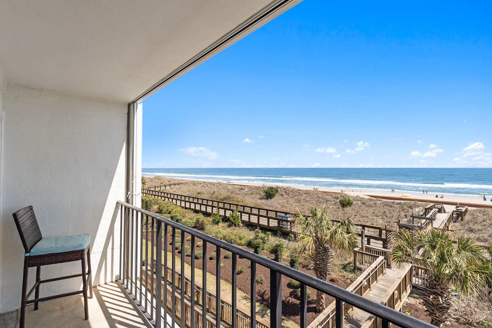 CB Boardwalk Condo, Oceanfront, Pool! Villa, photo 1