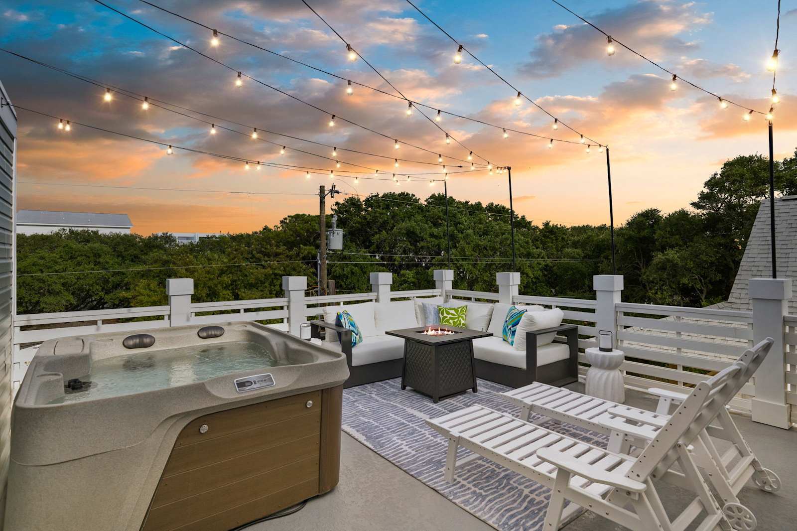 Rooftop Spa + Bar | Walk to Beach | Sleeps 15!, photo 1