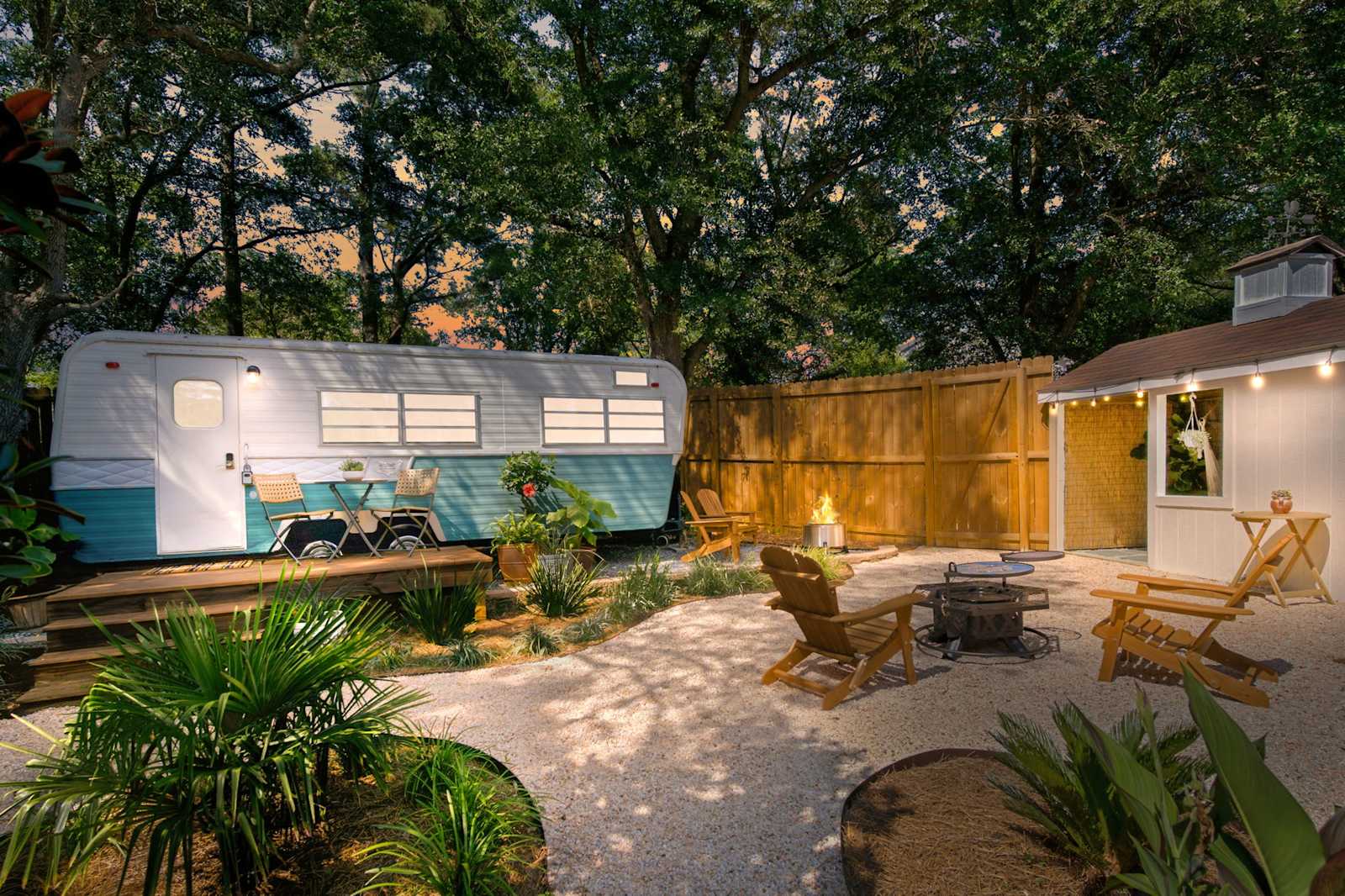 Vintage Glamping with Hot Tub Near Carolina Beach, photo 1