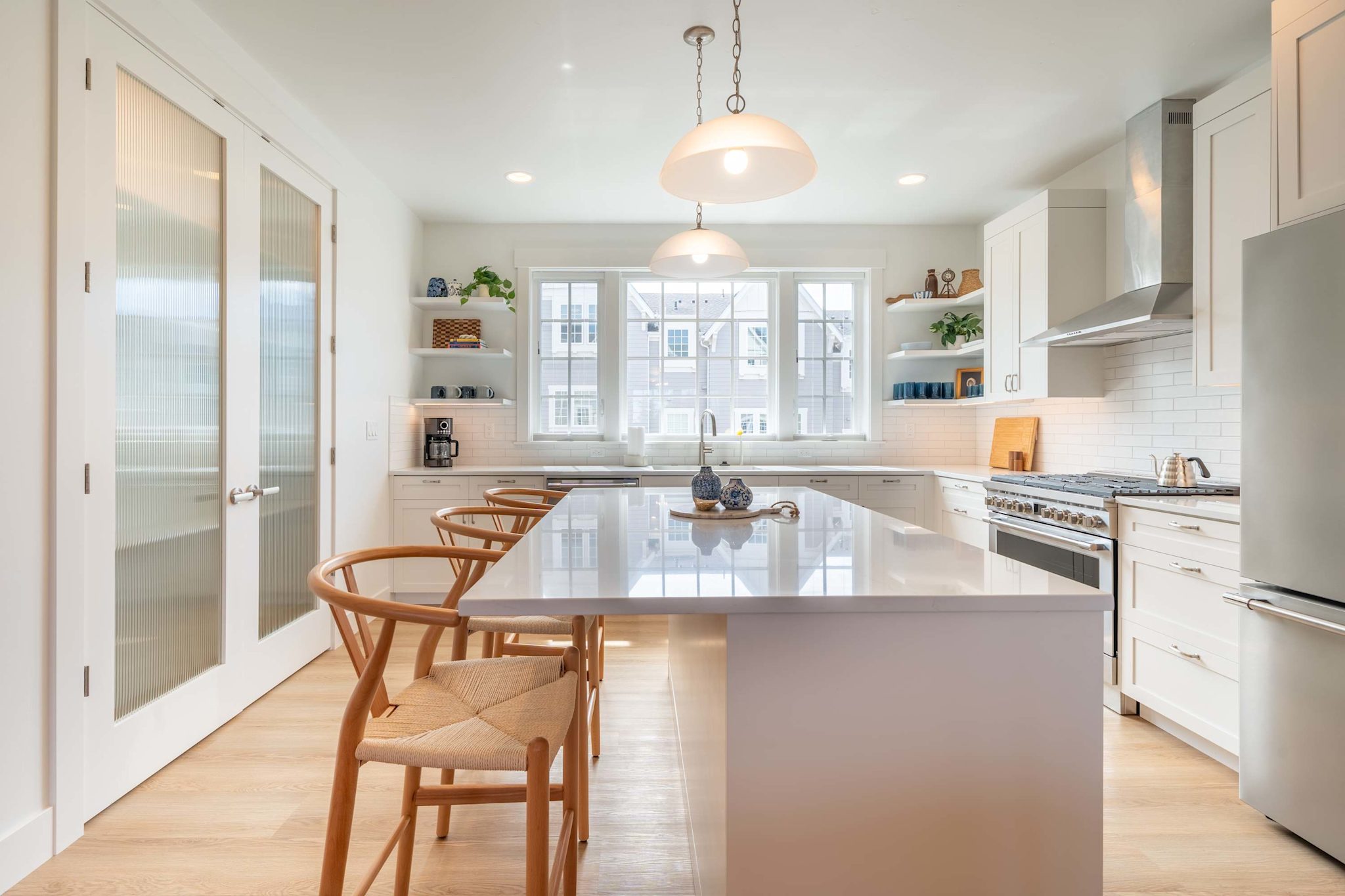Spacious full kitchen with island seating