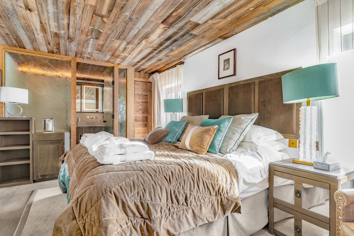 Chalet Ice — 8