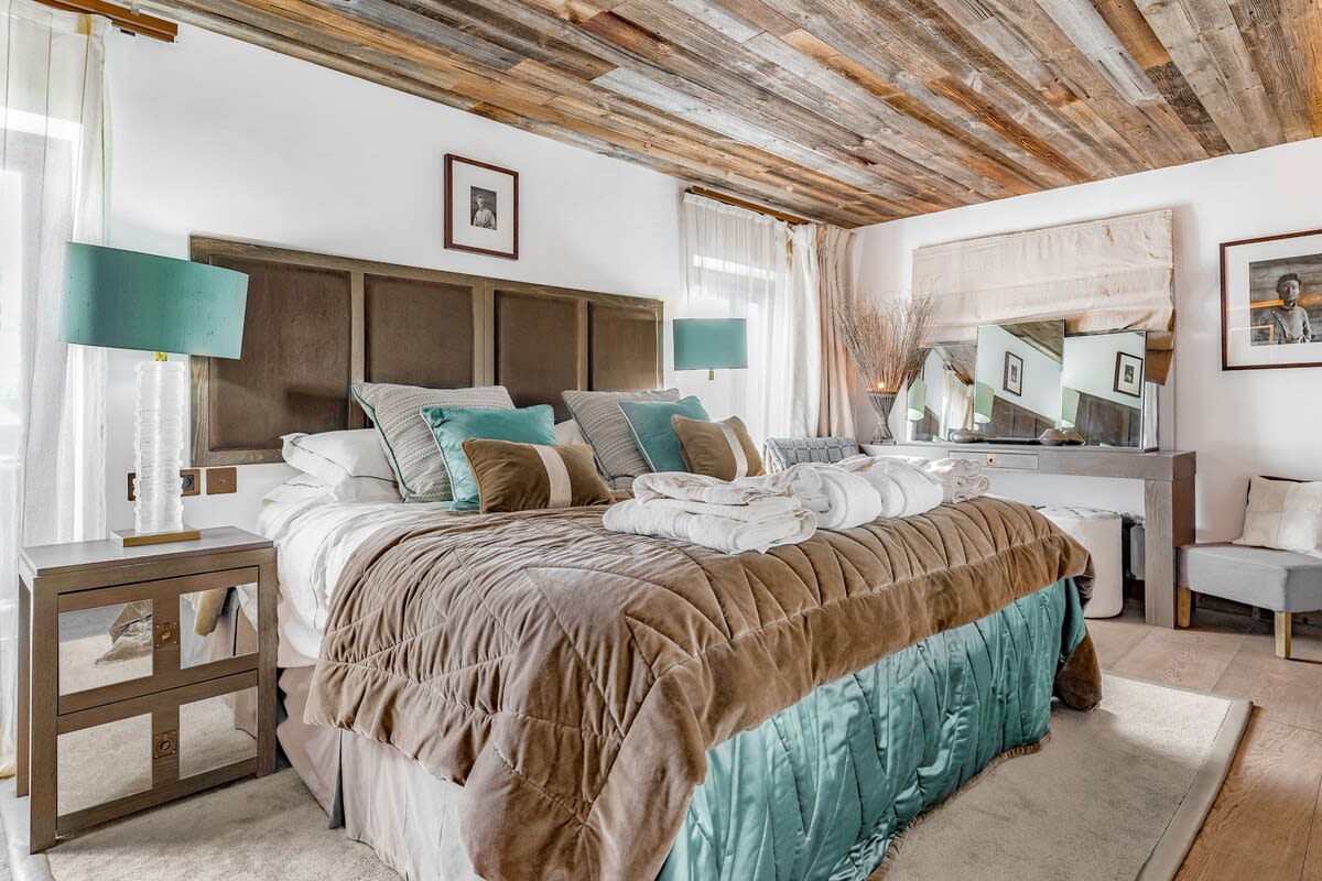 Chalet Ice — 7