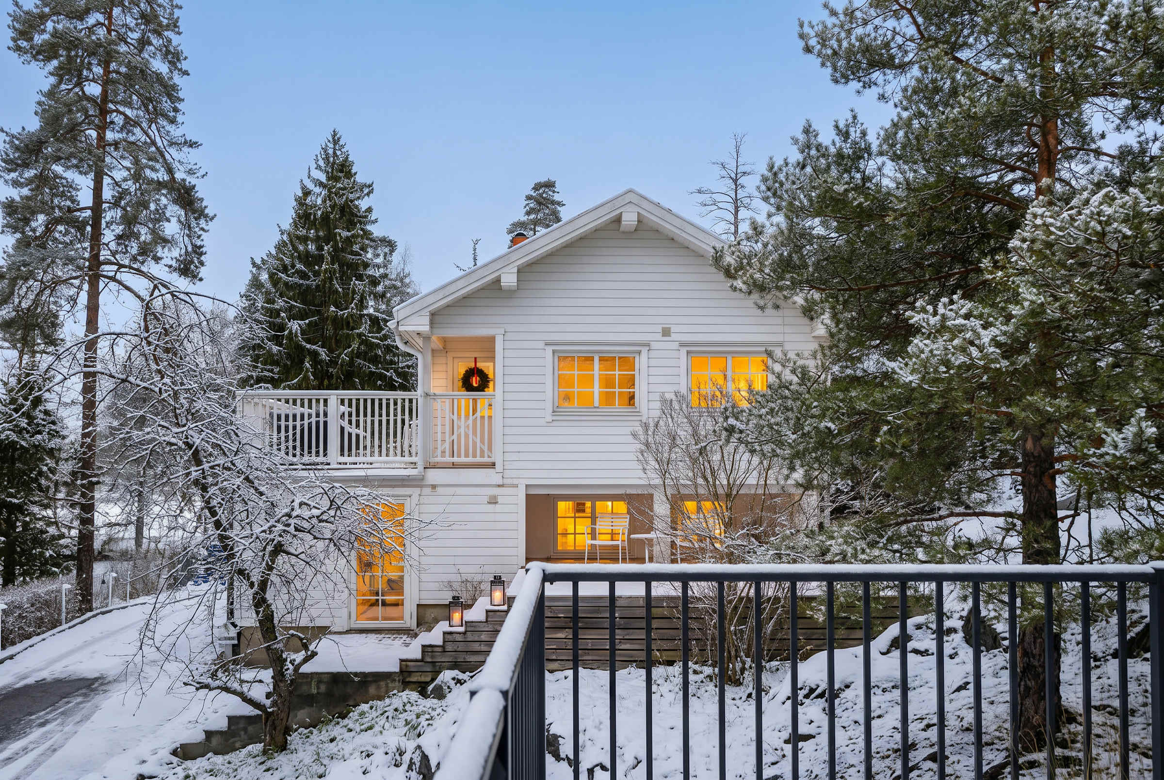 Beamed Nordic Villa for Christmas & New Year – Saltsjöbaden, Stockholm