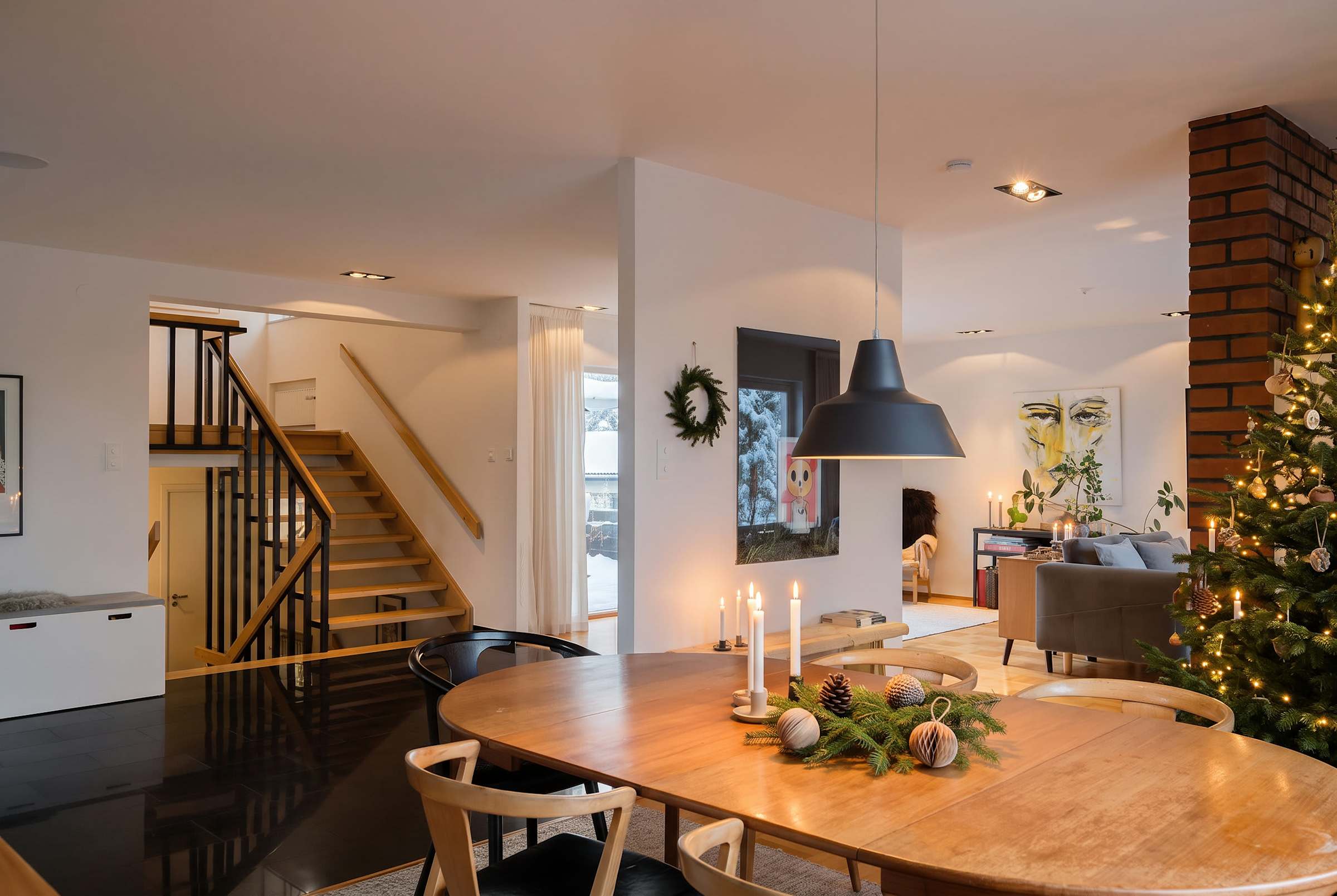 Mid-Century Villa for Christmas, Sleeps 8 – Lidingö