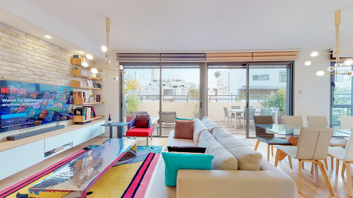 Colorful Shenkin 3-BR  by HolyGuest