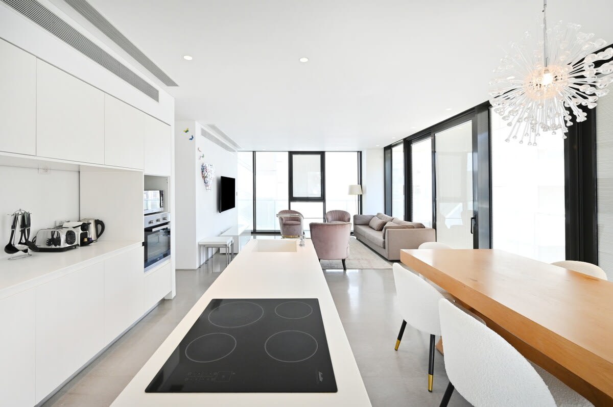 Modern Beachfront 3BR by HolyGuest