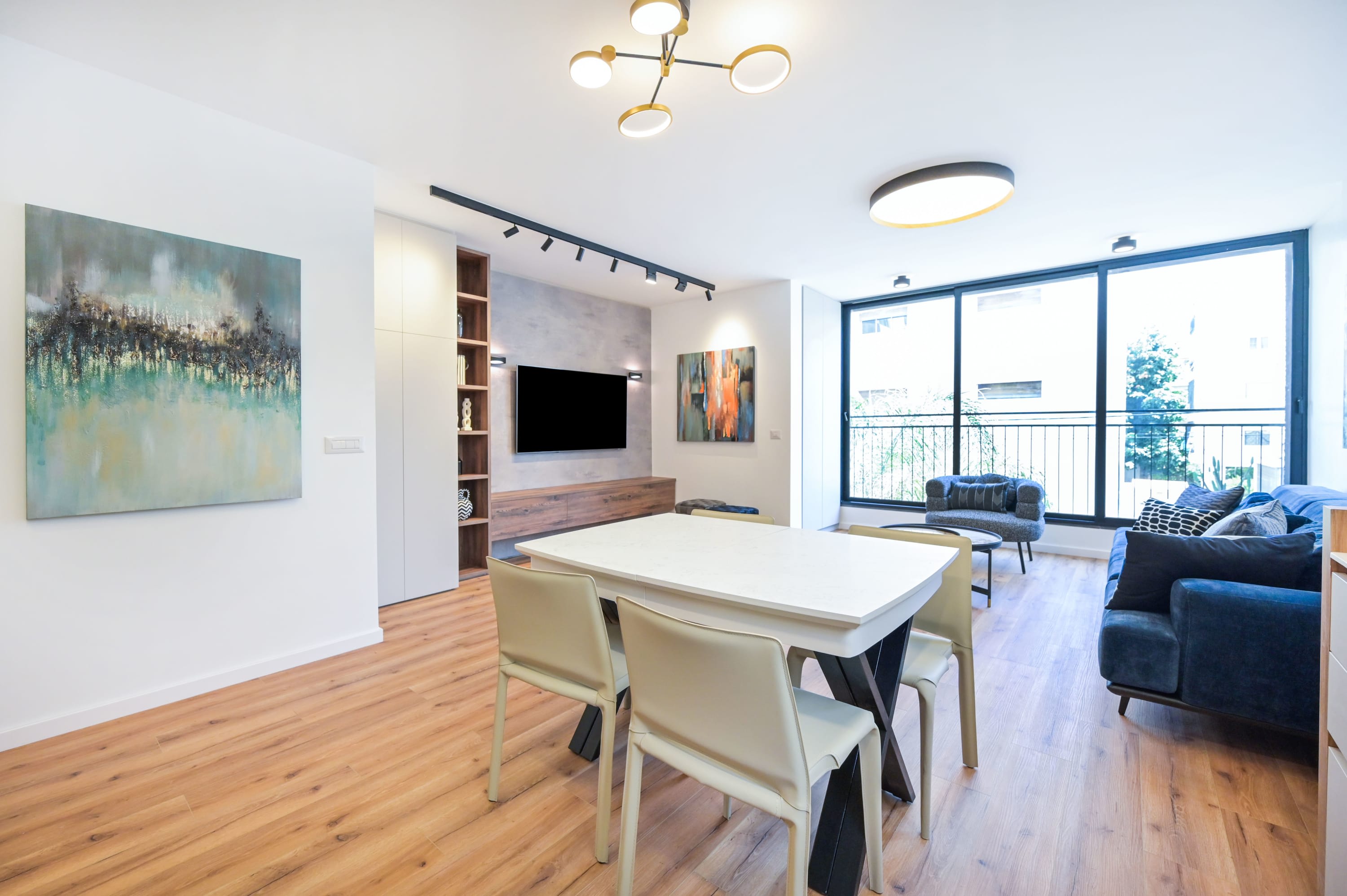 Elegance 3 BR in Gordon Beach by HolyGuest