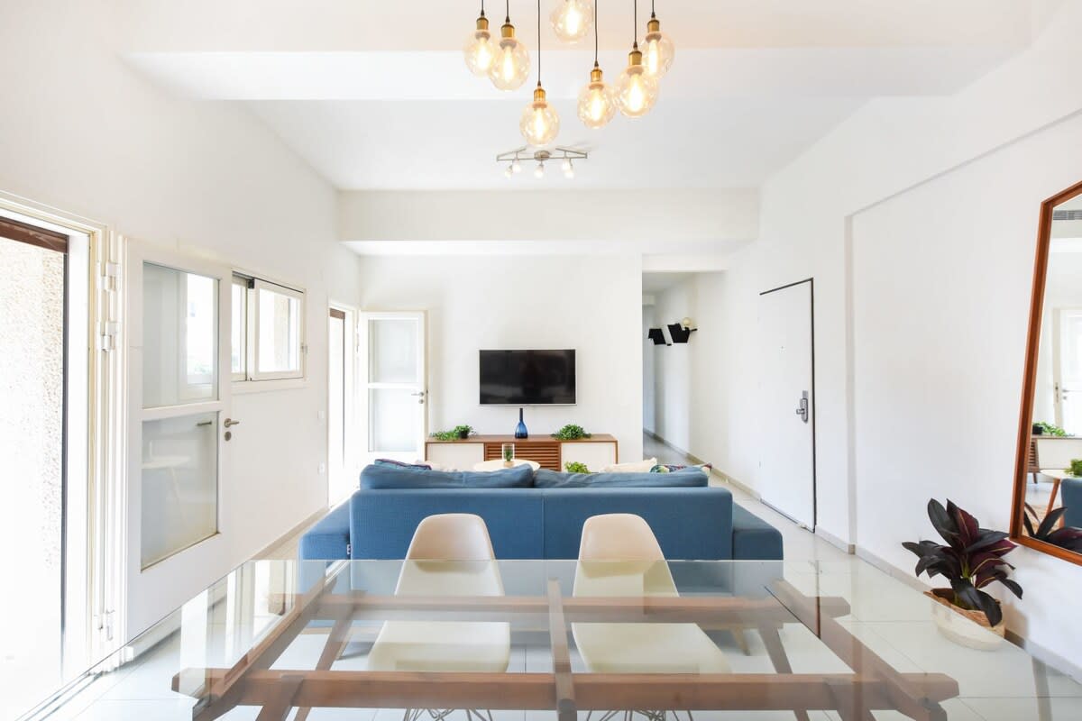 Our cosy Lili&Blum 2 BR w/ miklat by HolyGuest