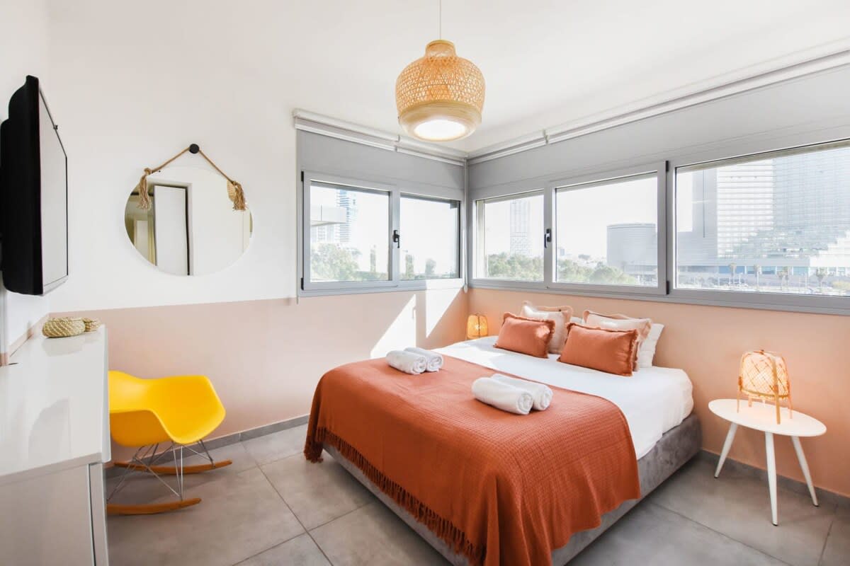 Modern 3-BR near Beach Club by HolyGuest 4