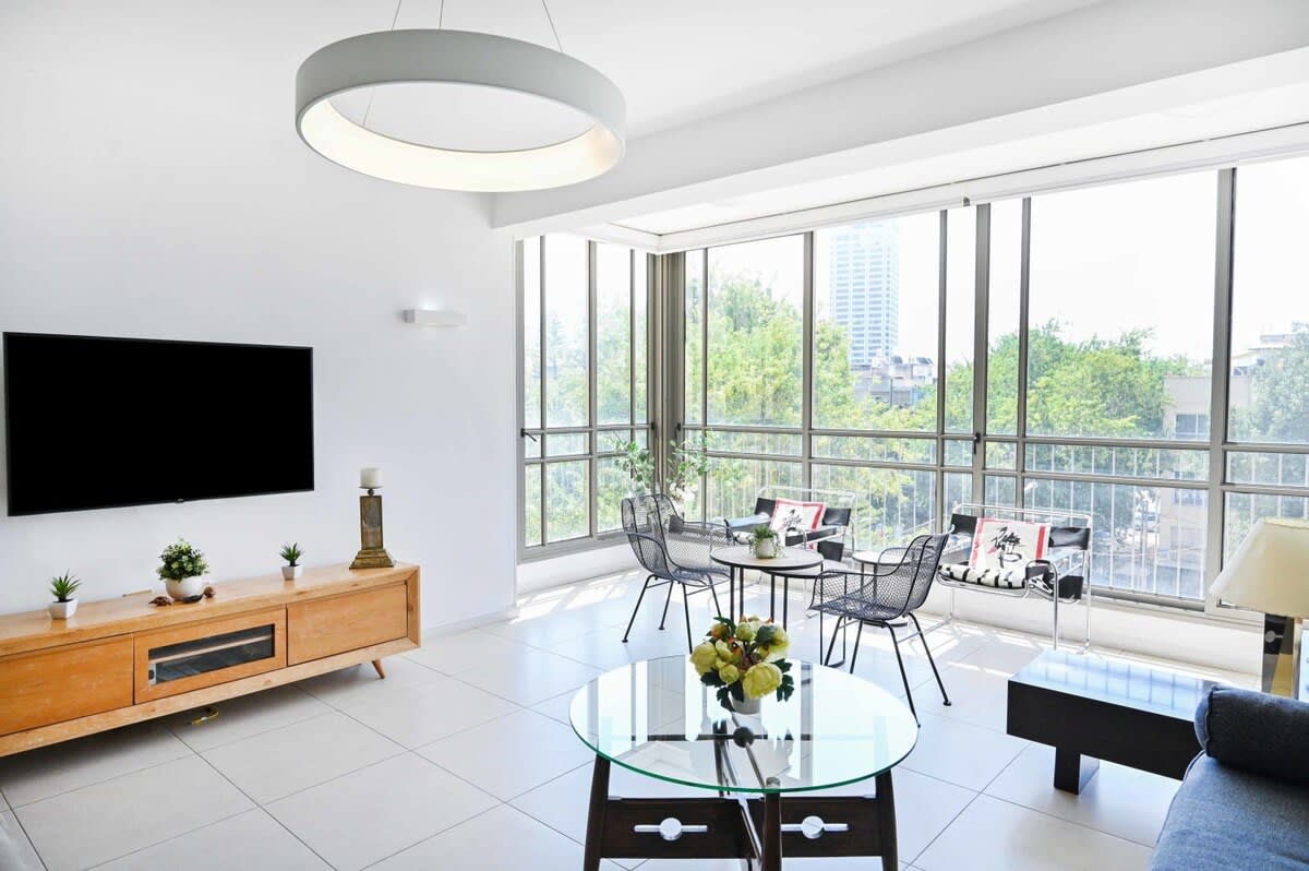 Bright 2BR Apartment in Amsterdam st by HolyGuest 3