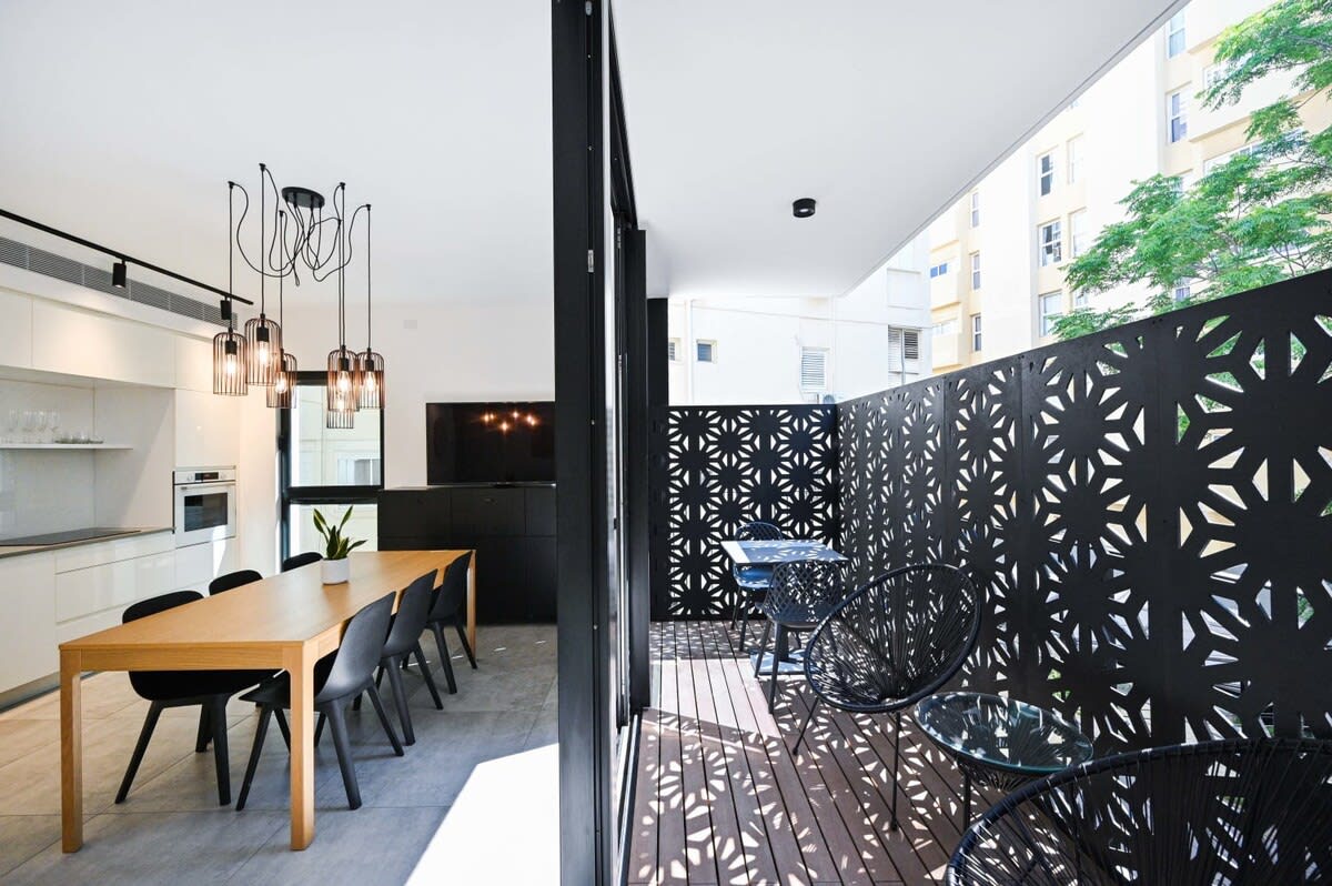 Black Style 1BR in Ben Yehuda by HolyGuest 3