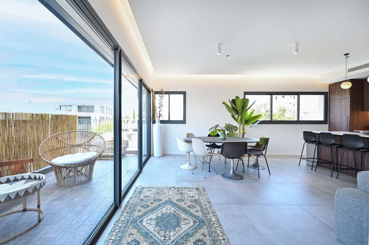 Modern 3BR in the Old North with Balcony and Mamad by HolyGuest 4