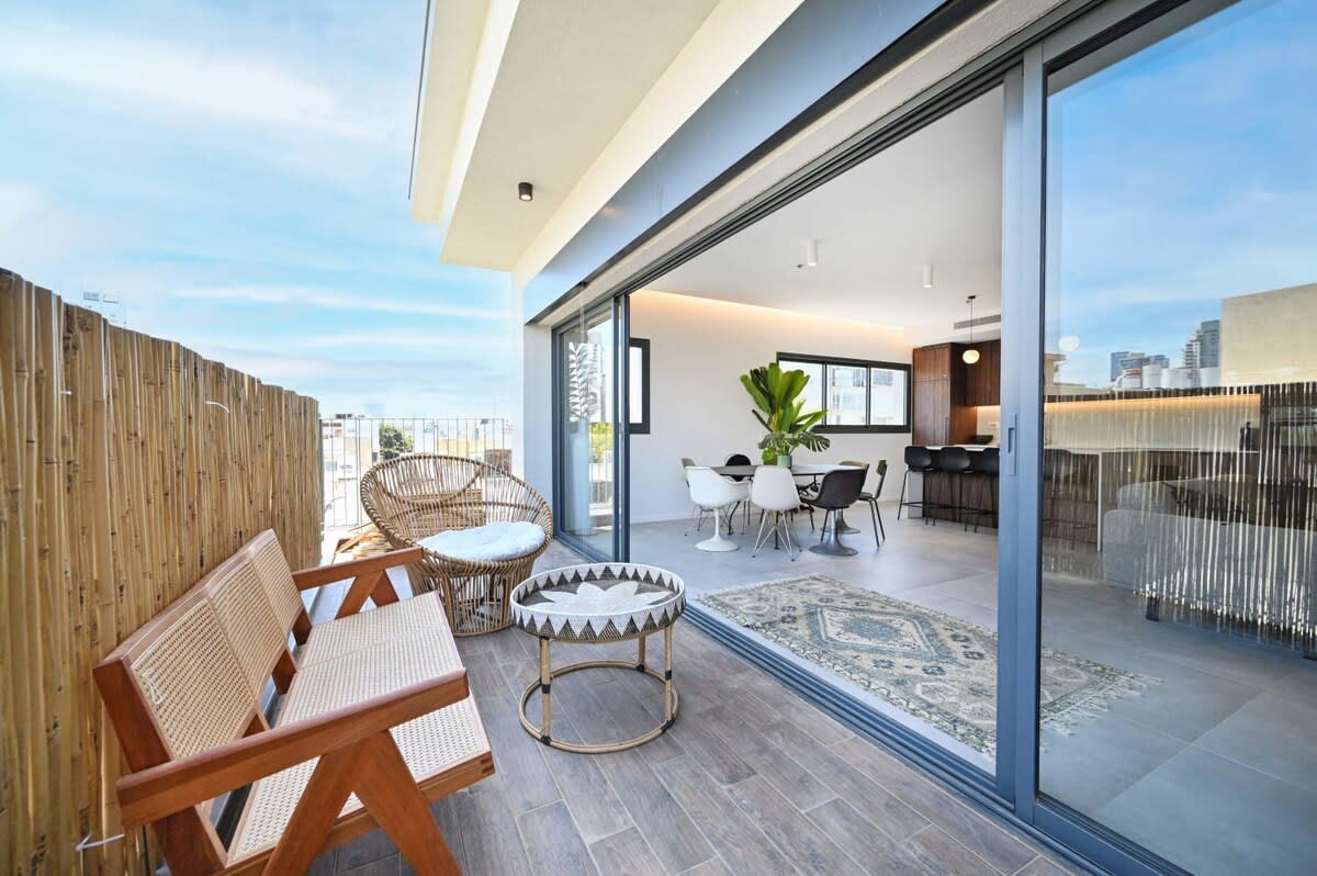 Modern 3BR in the Old North with Balcony and Mamad by HolyGuest 5