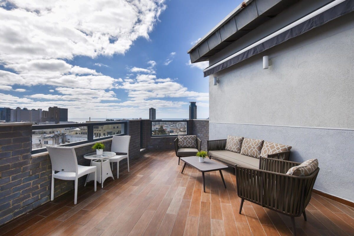 Spacious 2-BR Penthouse near Shenkin Street by HolyGuest 3