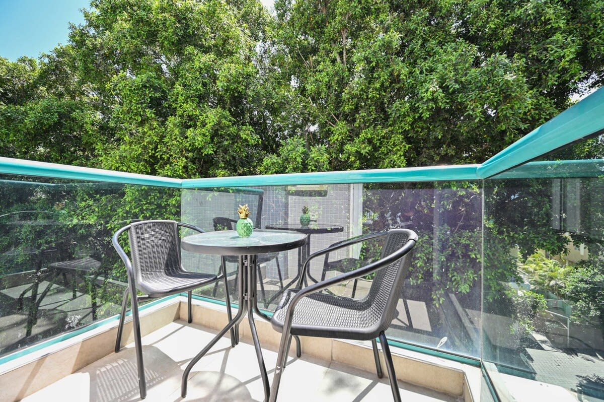 Bright 2BR Apartment with Balcony in Dizengoff by HolyGuest 5