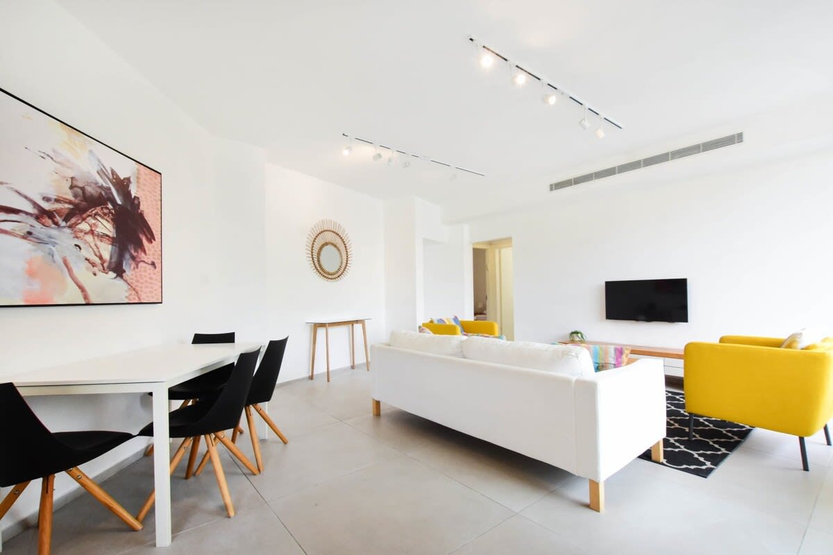 Colorful 2BR with Balcony near Tel Aviv Port by HolyGuest 2