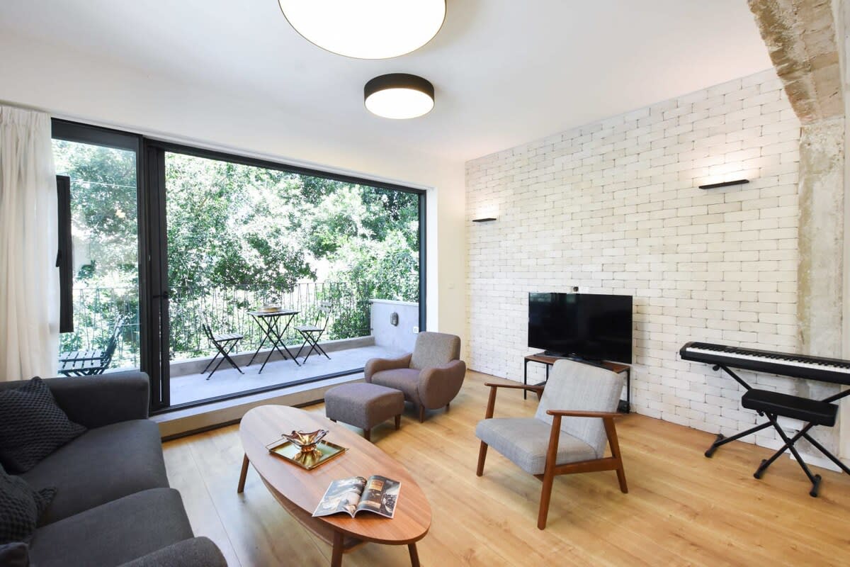 Central 2BR with Balcony in Dizengoff by HolyGuest 2