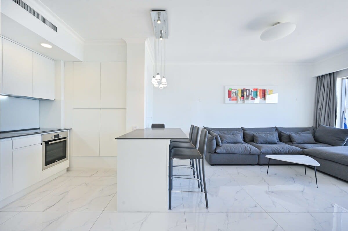 Modern 2BR Amazing Sea View W/Parking by HolyGuest 5
